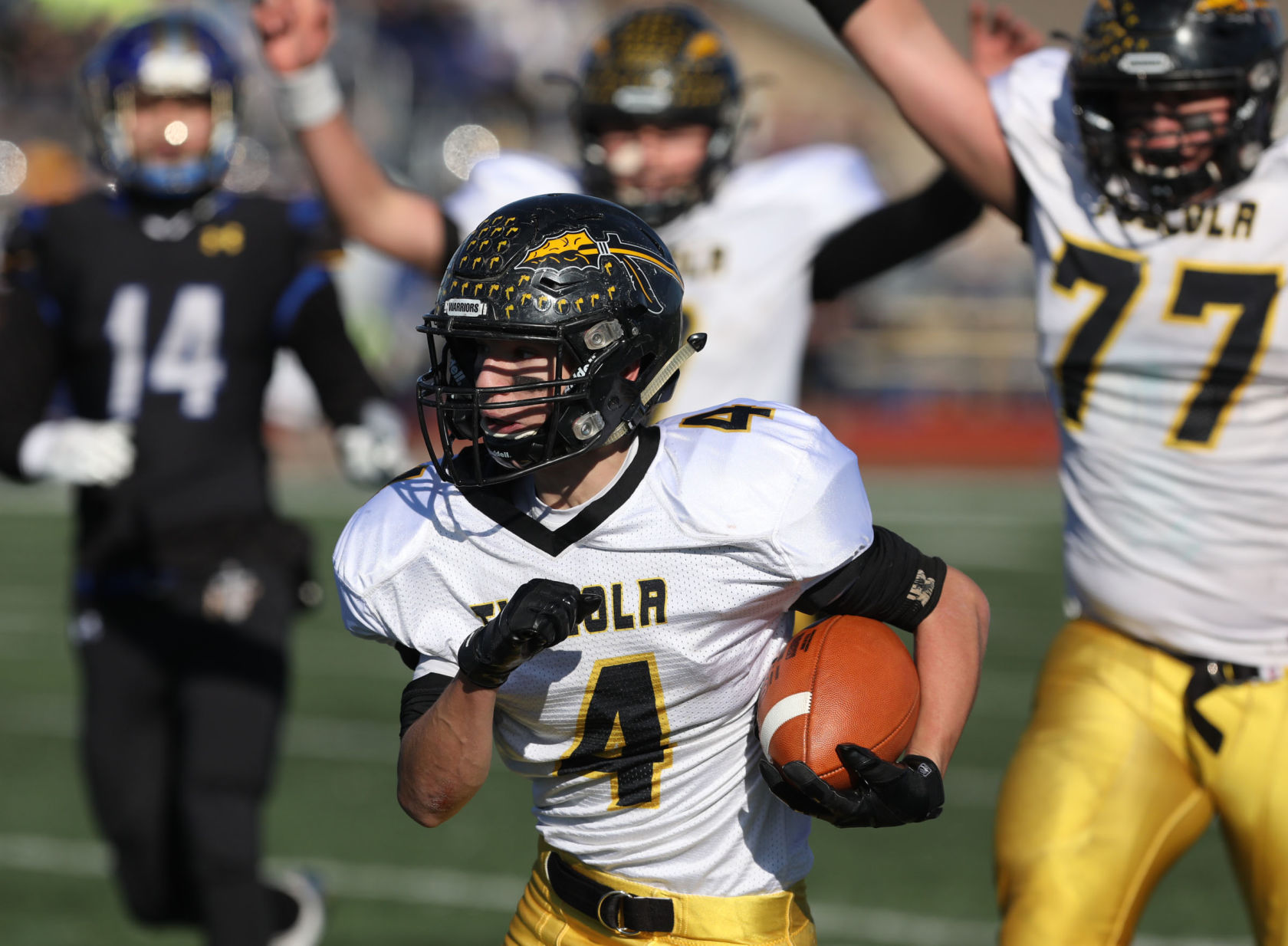 Maroa Forsyth vs Tuscola football 10 11.10.18.jpg